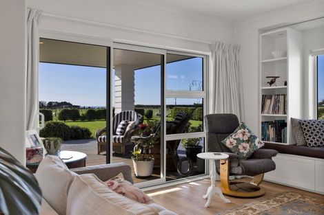 Photo of property in 60 Turangi Road, Motunui, Waitara, 4383