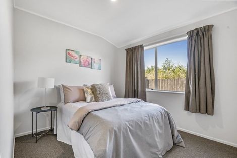 Photo of property in 15 Hocken Place, Mangere Bridge, Auckland, 2022