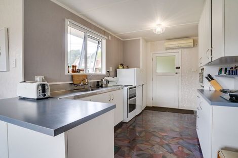 Photo of property in 4 Burgess Street, Green Island, Dunedin, 9018