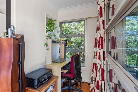 Photo of property in 48 Tiromoana Road, Raumati South, Paraparaumu, 5032