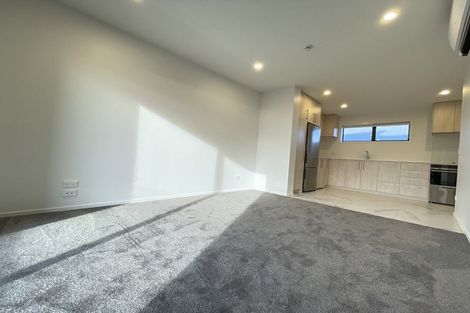 Photo of property in 2/232 Marine Parade, New Brighton, Christchurch, 8061