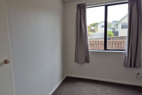 Photo of property in 60 Guadeloupe Crescent, Grenada Village, Wellington, 6037