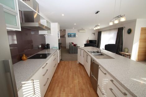 Photo of property in 32 Bulteel Street, New Plymouth, 4310