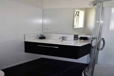 Photo of property in 29 Browns Drive, Waihi Beach, 3611