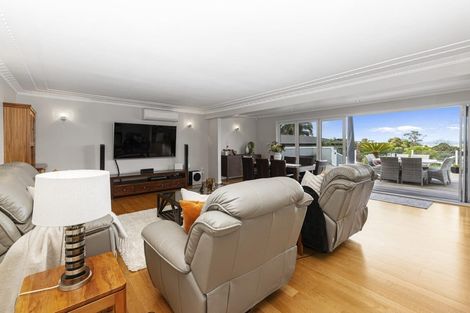 Photo of property in 34 Covil Avenue, Te Atatu South, Auckland, 0610