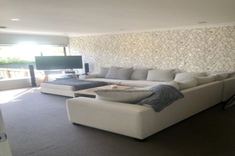 Photo of property in 2/32 Merani Street, Narrow Neck, Auckland, 0622