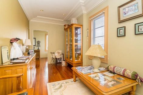 Photo of property in 335 Highgate, Roslyn, Dunedin, 9010