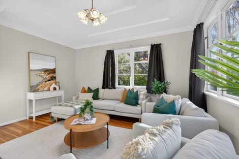 Photo of property in 16 Woodvale Grove, Fairfield, Lower Hutt, 5011