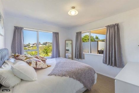 Photo of property in 9 Everard Avenue, Army Bay, Whangaparaoa, 0930