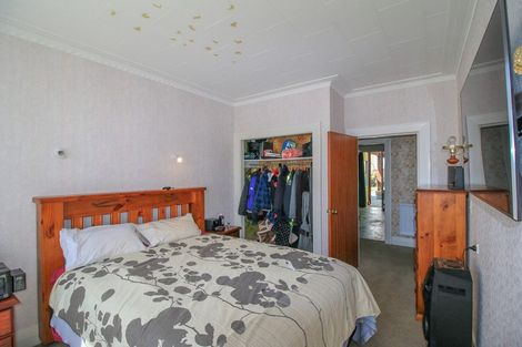 Photo of property in 160 Marine Parade, Bluff, 9814