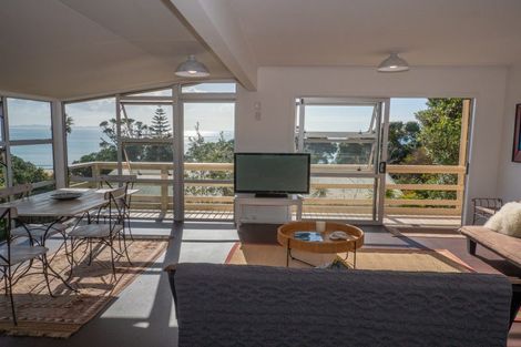Photo of property in 5 Seaview Road, Cable Bay, 0420