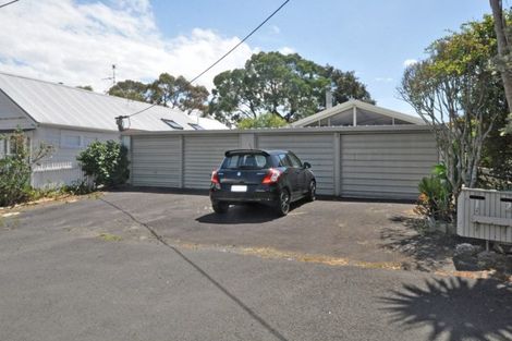 Photo of property in 3/24 Hastings Parade, Devonport, Auckland, 0624