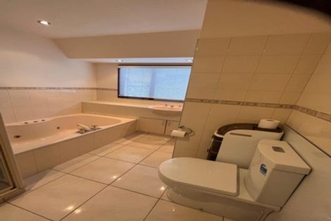Photo of property in 2/27 Macdonald Crescent, Te Aro, Wellington, 6011