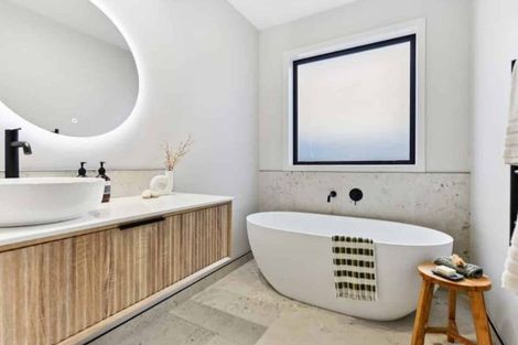 Photo of property in 16 Tangaroa Street, Cambridge, 3434