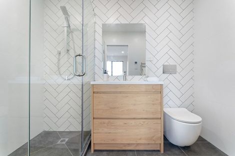 Photo of property in 6/388 Glenfield Road, Glenfield, Auckland, 0629