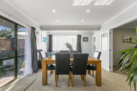 Photo of property in 15 Clematis Grove, Maungaraki, Lower Hutt, 5010