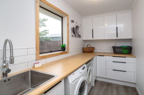 Photo of property in 14 Fisher Place, Carterton, 5713