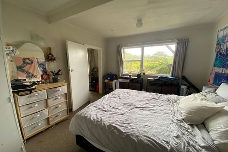 Photo of property in 1 Flint Way, Northland, Wellington, 6012