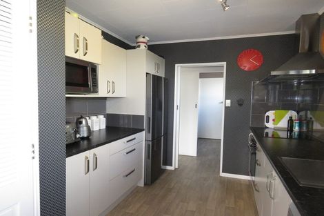 Photo of property in 153 Cunningham Crescent, Grasmere, Invercargill, 9810