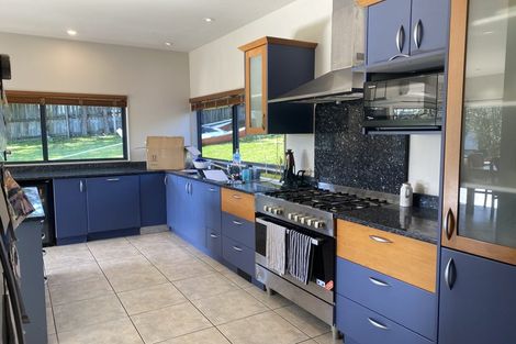 Photo of property in 109-111 Parrs Cross Road, Glen Eden, Auckland, 0612