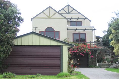Photo of property in 12 Bluegum Road, Paraparaumu Beach, Paraparaumu, 5032