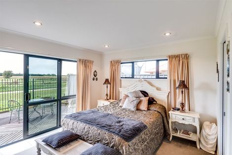 Photo of property in 35 Mcnaughton Place, Onekawa, Napier, 4110