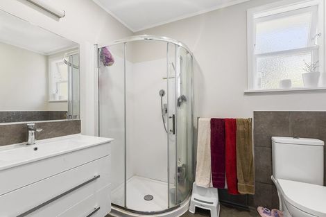 Photo of property in 93 Taylor Terrace, Tawa, Wellington, 5028