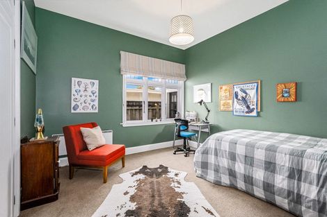 Photo of property in 61 Oroua Street, Eastbourne, Lower Hutt, 5013