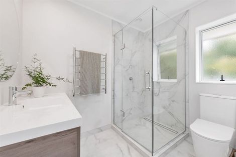 Photo of property in 20 Gulf Crest, Bucklands Beach, Auckland, 2012