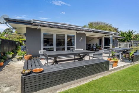 Photo of property in 112a Weraroa Road, Levin, 5510