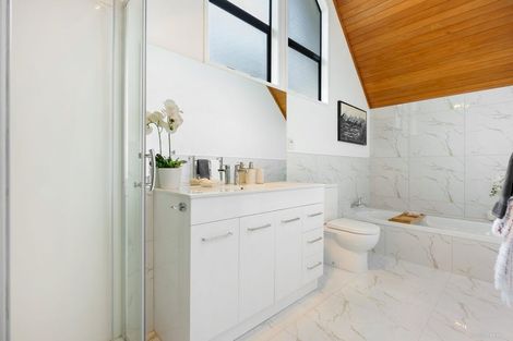 Photo of property in 36 Lastel Place, Shelly Park, Auckland, 2014