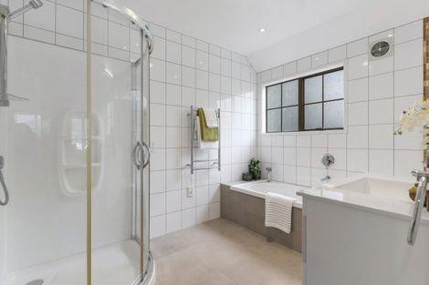 Photo of property in 7 Luana Way, Bucklands Beach, Auckland, 2014