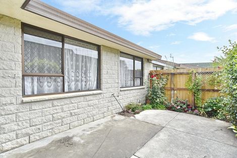 Photo of property in 2/39 Marlene Street, Casebrook, Christchurch, 8051