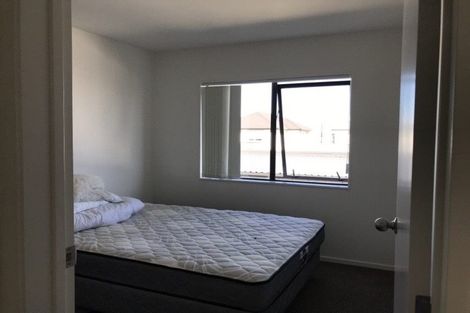 Photo of property in 38 Hollowout Street, Takanini, 2112