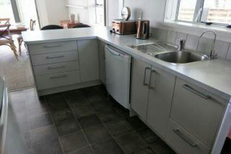 Photo of property in 89 Paynters Avenue, Strandon, New Plymouth, 4312