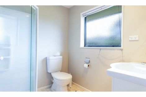 Photo of property in 6 Mclean Place, Woodend, 7610