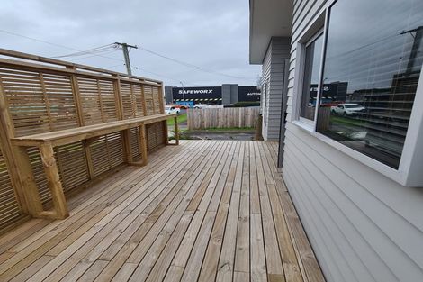 Photo of property in 2/7 Chapel Street, Papakura, 2110