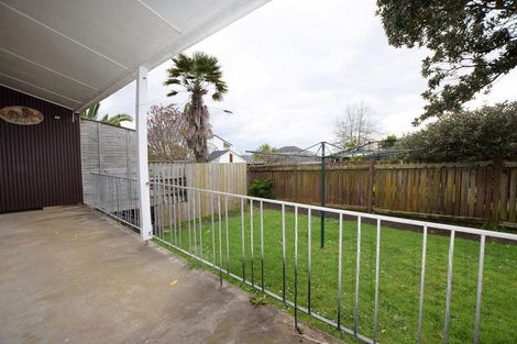 Photo of property in 6 Hiseman Lane, Henderson, Auckland, 0612