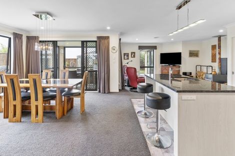 Photo of property in 18 Feist Street, Carterton, 5713