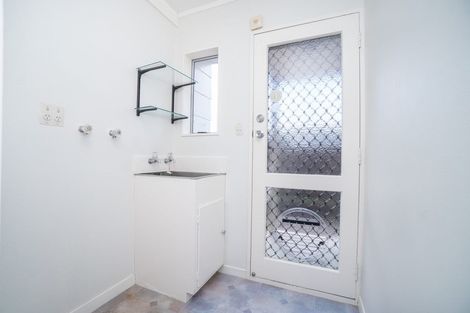 Photo of property in 25a Rosedale Crescent, Cloverlea, Palmerston North, 4412