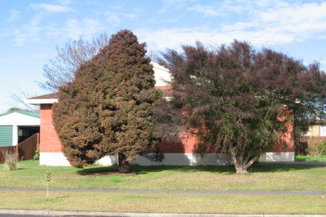 Photo of property in 70 Garland Drive, St Andrews, Hamilton, 3200