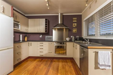 Photo of property in 3 Jellicoe Road, Murrays Bay, Auckland, 0630