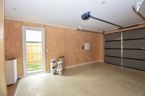 Photo of property in 14 Kakariki Crescent, Carterton, 5713