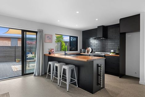 Photo of property in 28 Puhirake Crescent, Pyes Pa, Tauranga, 3112