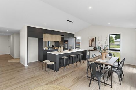 Photo of property in 6 Kakariki Crescent, Carterton, 5713