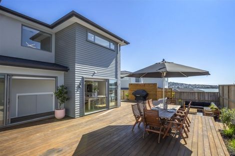 Photo of property in 29 Ken Douglas Drive, Aotea, Porirua, 5024