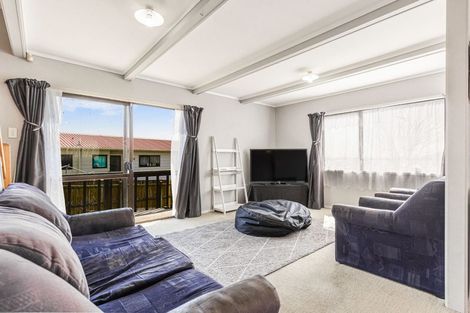 Photo of property in 1/127 Boundary Road, Clover Park, Auckland, 2019
