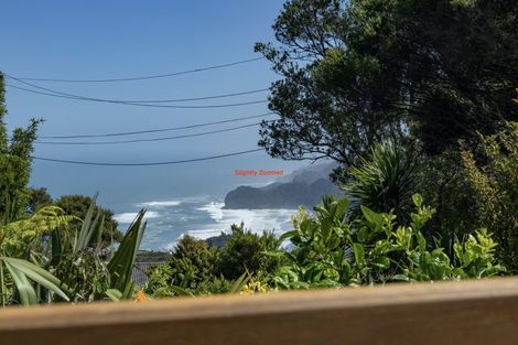 Photo of property in 38 Te Ahuahu Road, Piha, New Lynn, 0772