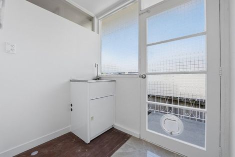 Photo of property in 1/35 Bradbury Road, Botany Downs, Auckland, 2010