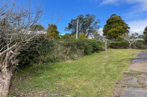 Photo of property in 1/22 Cliff View Drive, Green Bay, Auckland, 0604